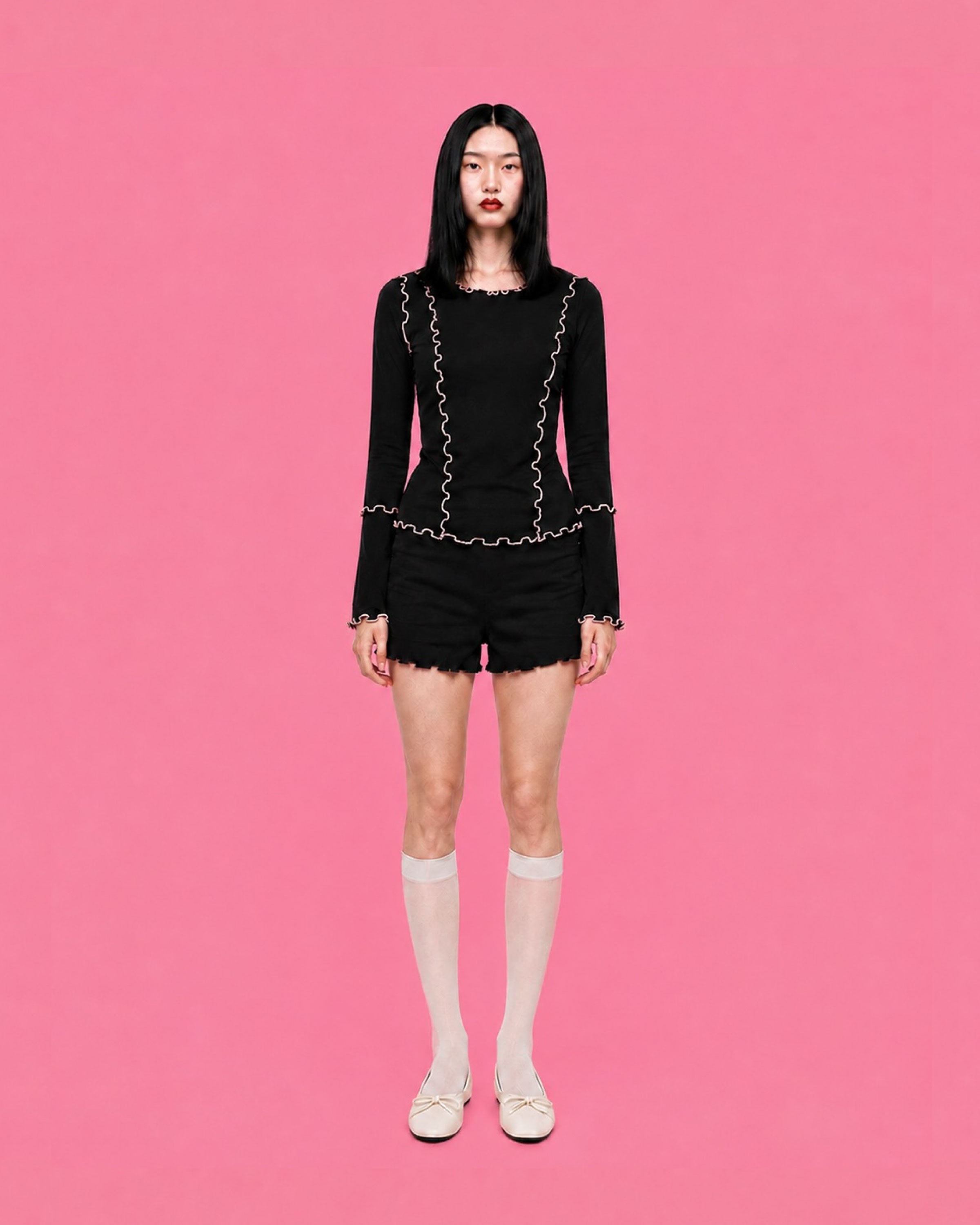 [チクチクしなくてかわいい服] 締め付けないシアートップス（ブラック） + 綿混キャミソールセット（ブラック）
