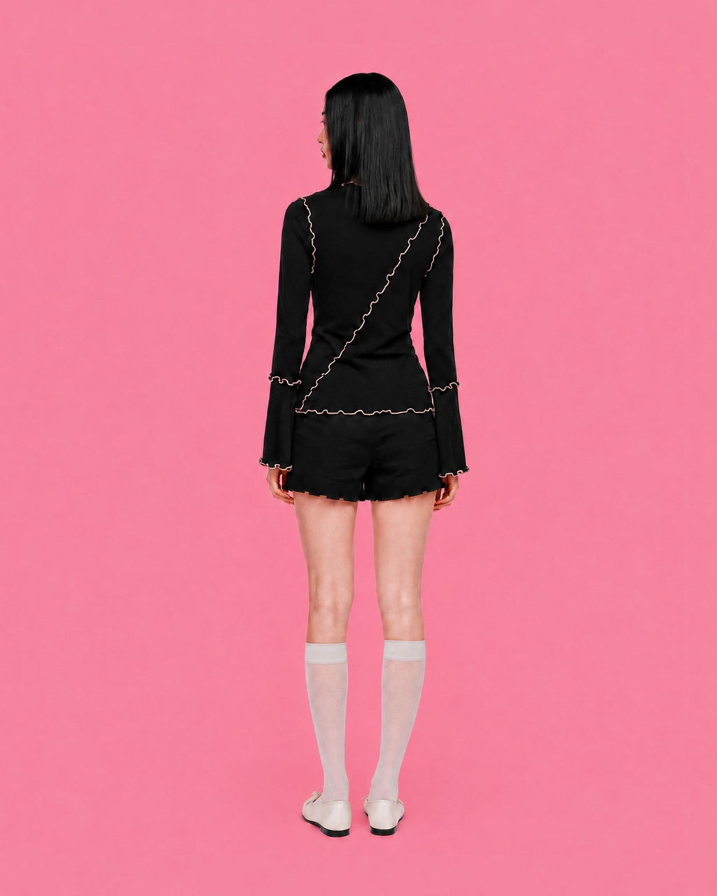 [チクチクしなくてかわいい服] 締め付けないシアートップス（ブラック） + 綿混キャミソールセット（ブラック）