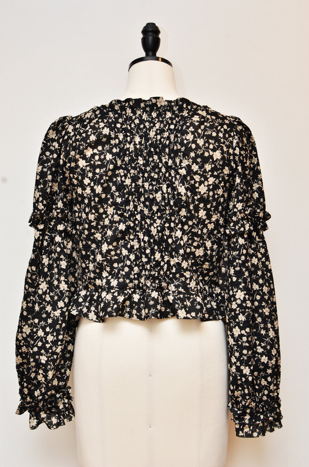 [Non-itchy clothing][Made to order][Washable] Frill motif blouse