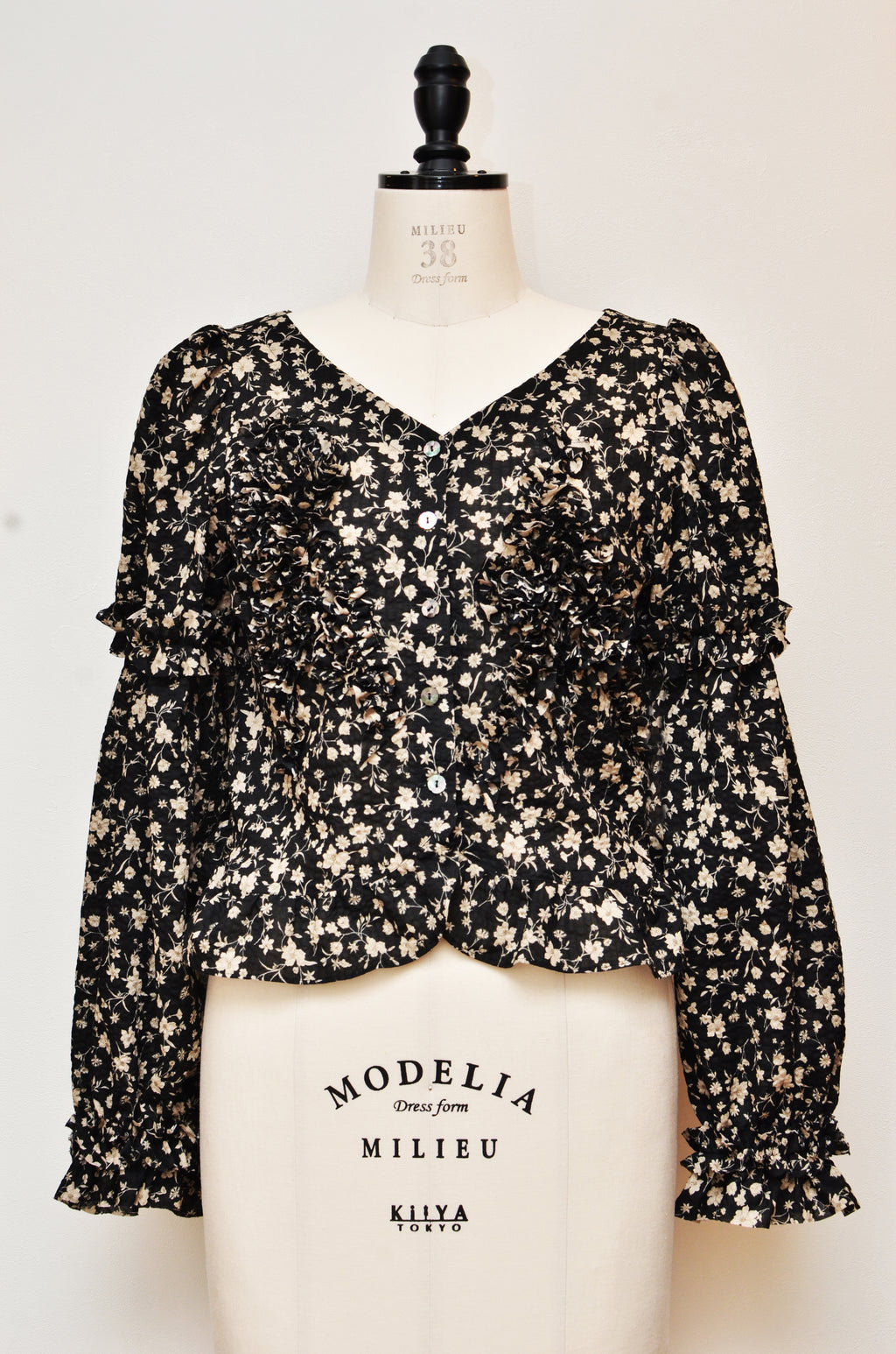 [Non-itchy clothing][Made to order][Washable] Frill motif blouse