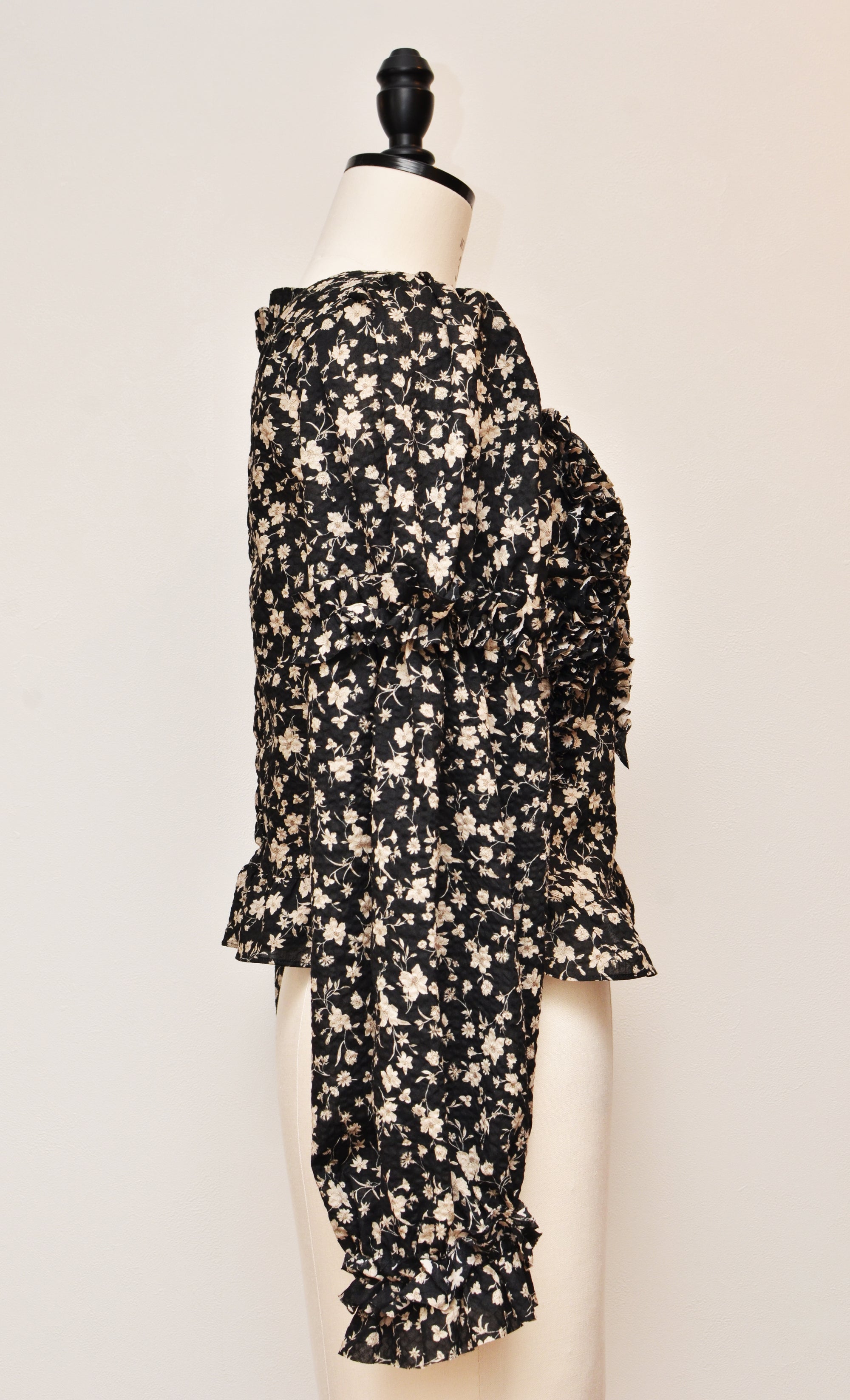 [Non-itchy clothing][Made to order][Washable] Frill motif blouse