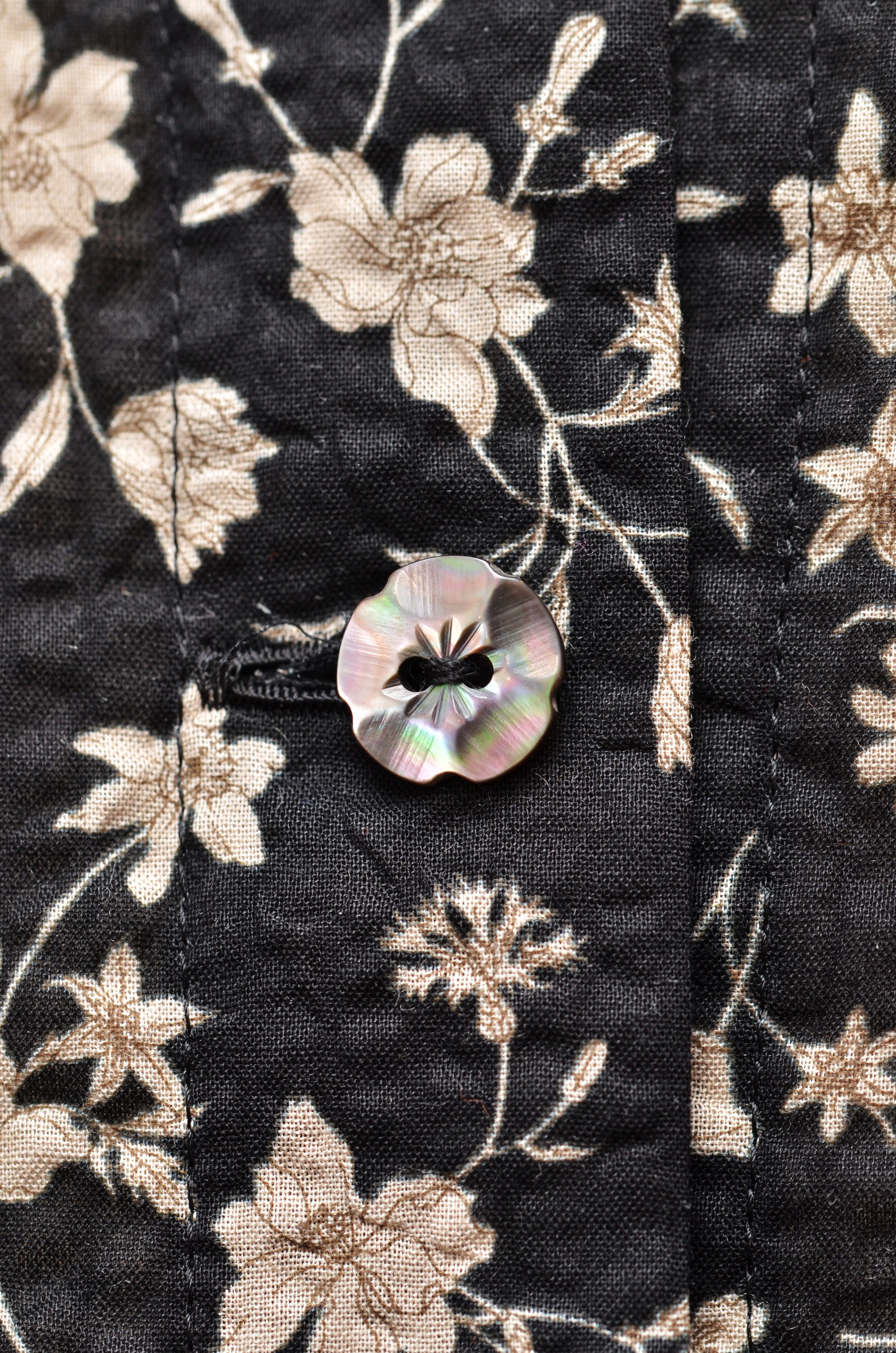 [2/14-15 TOKYO POPUP先行販売] [チクチクしない服] 浪漫ブラウス（ブラック）