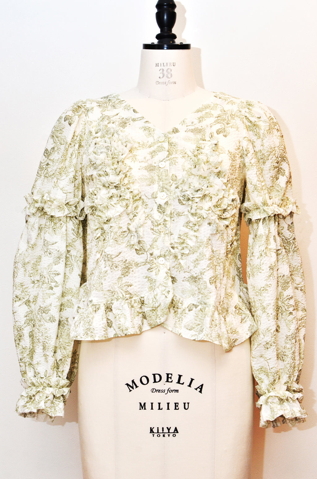 [Non-itchy clothing][Made to order][Washable] Frill motif blouse