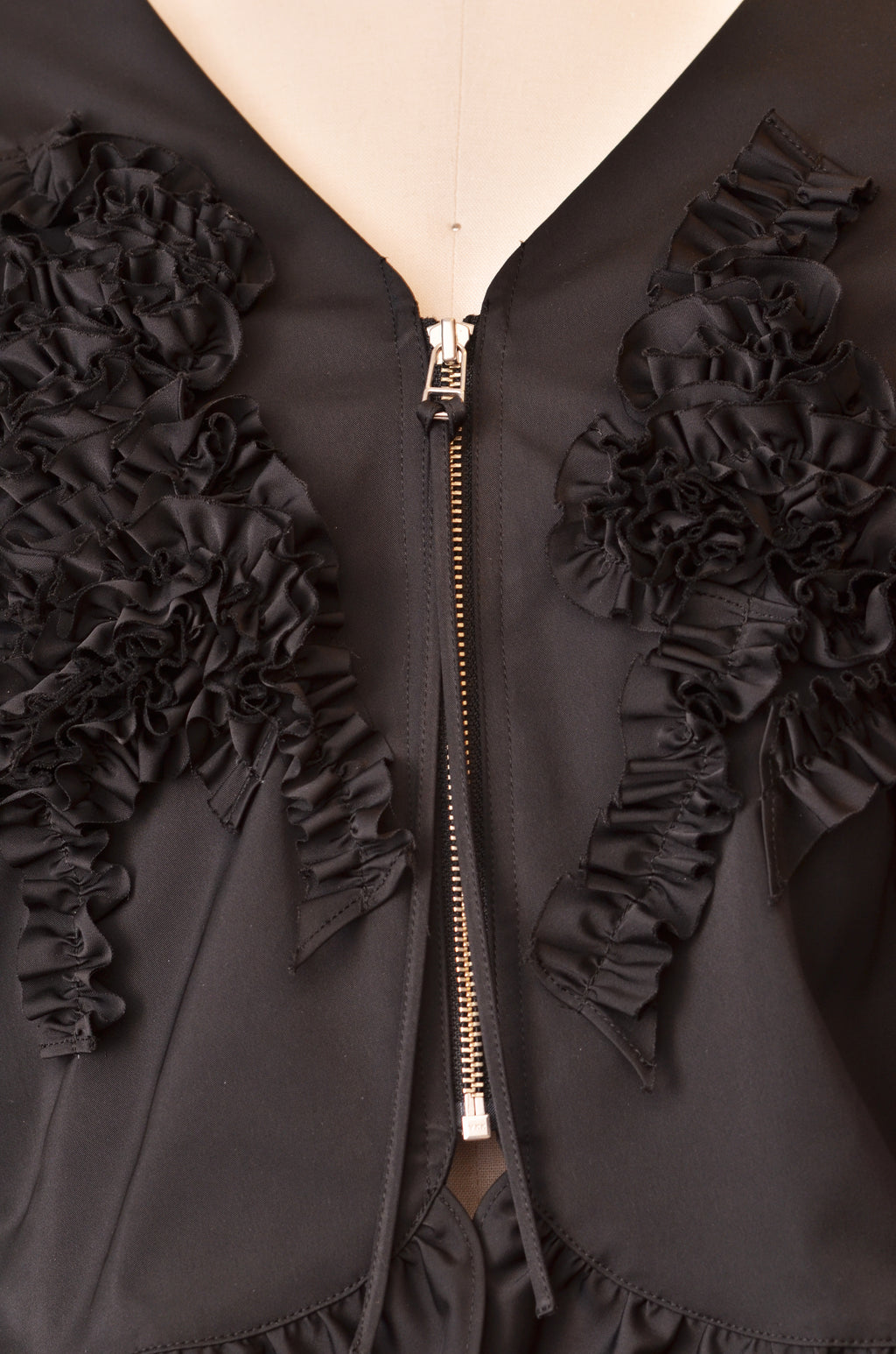 [Made to Order] [Washable] Frill Motif Double Satin Blouson