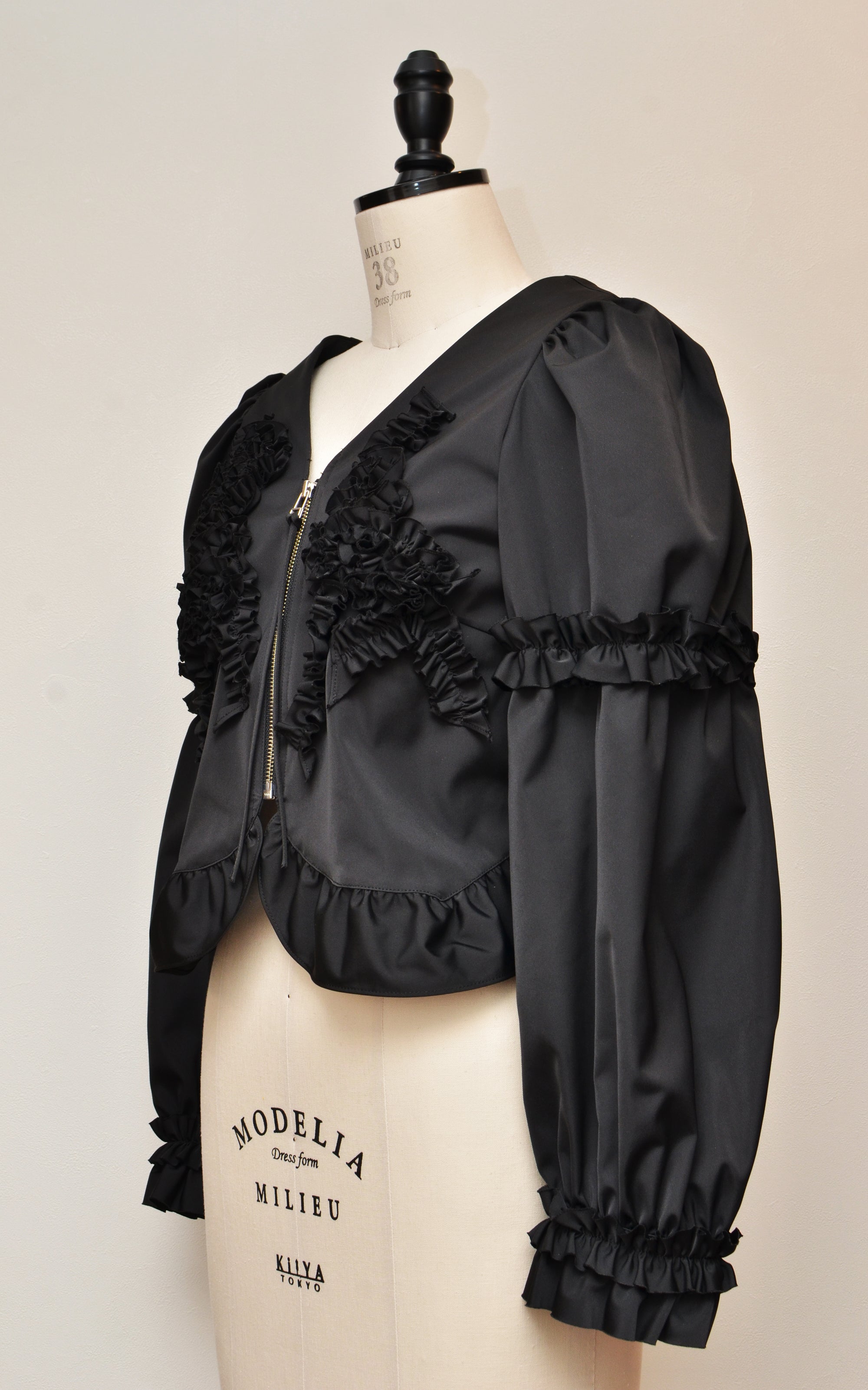 [Made to Order] [Washable] Frill Motif Double Satin Blouson