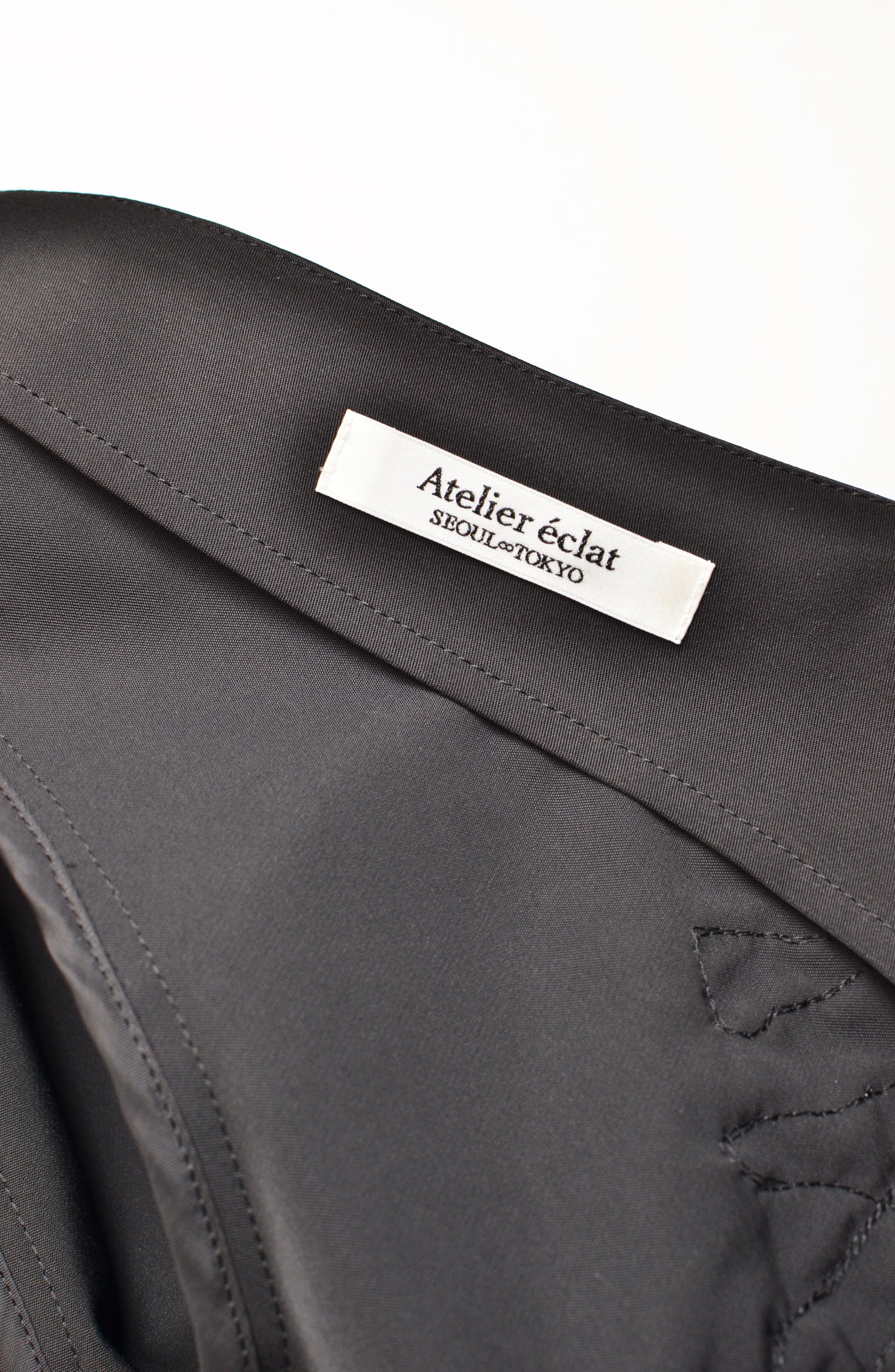 [Made to Order] [Washable] Frill Motif Double Satin Blouson