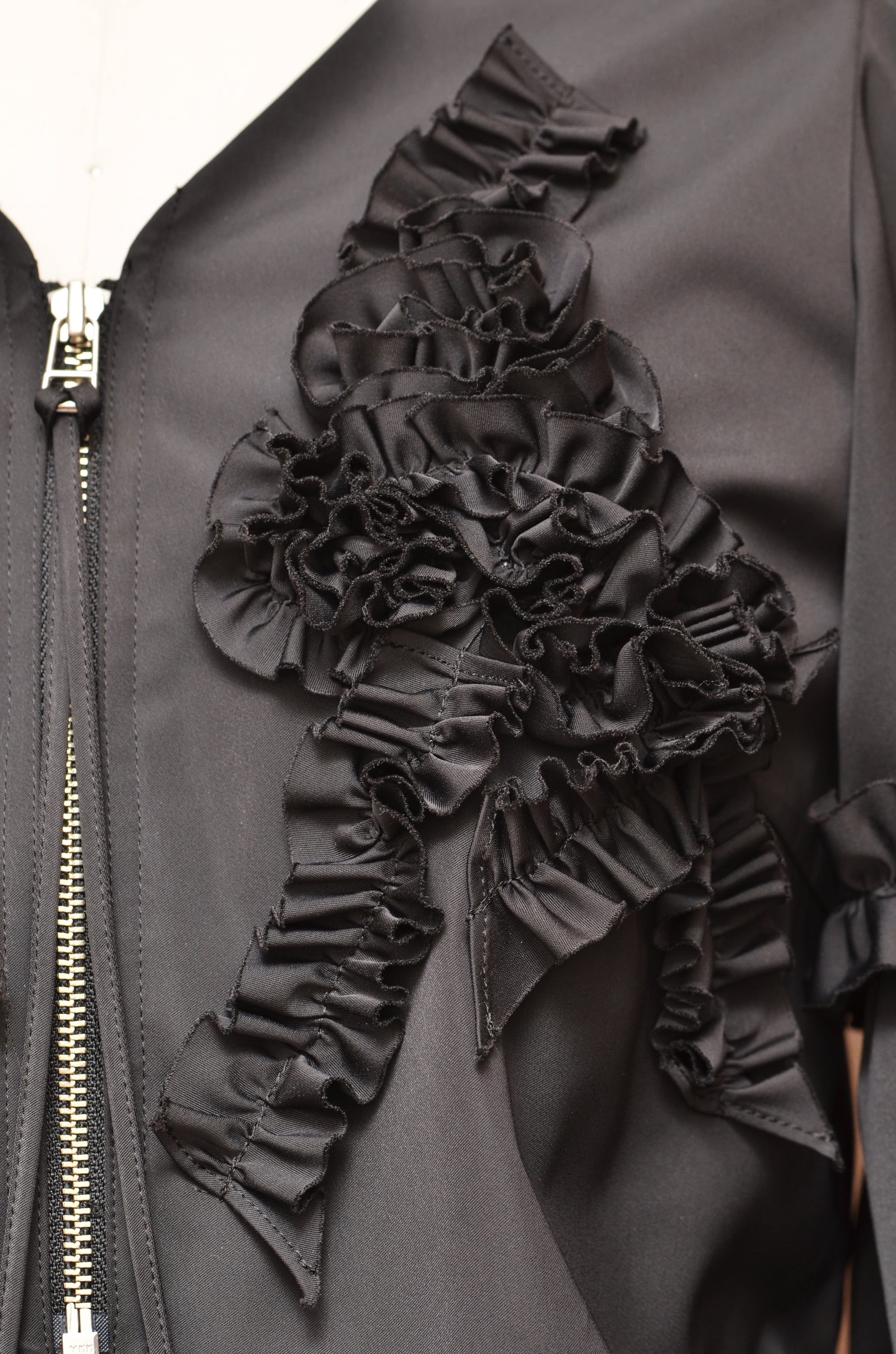 [Made to Order] [Washable] Frill Motif Double Satin Blouson