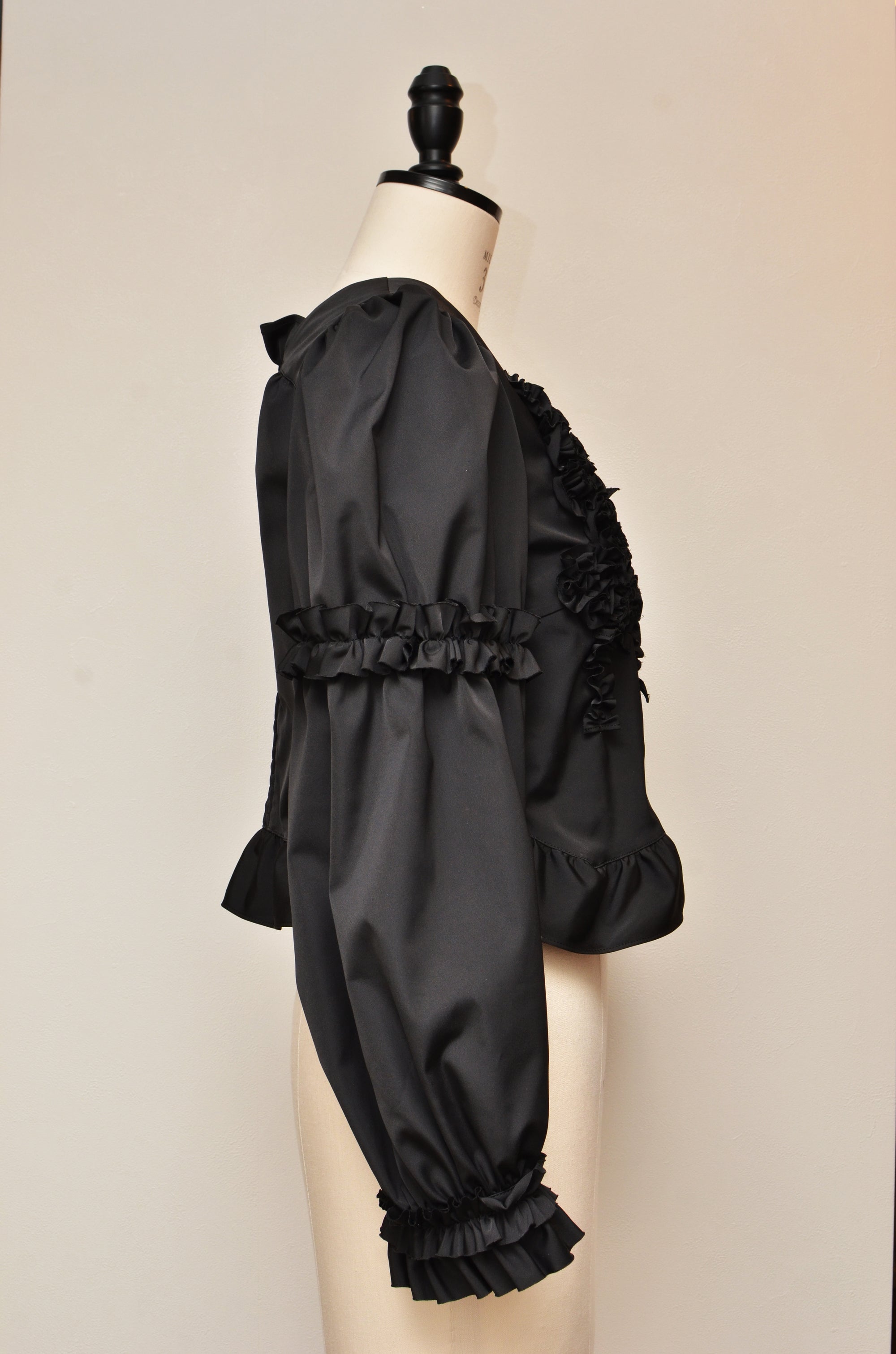 [Made to Order] [Washable] Frill Motif Double Satin Blouson
