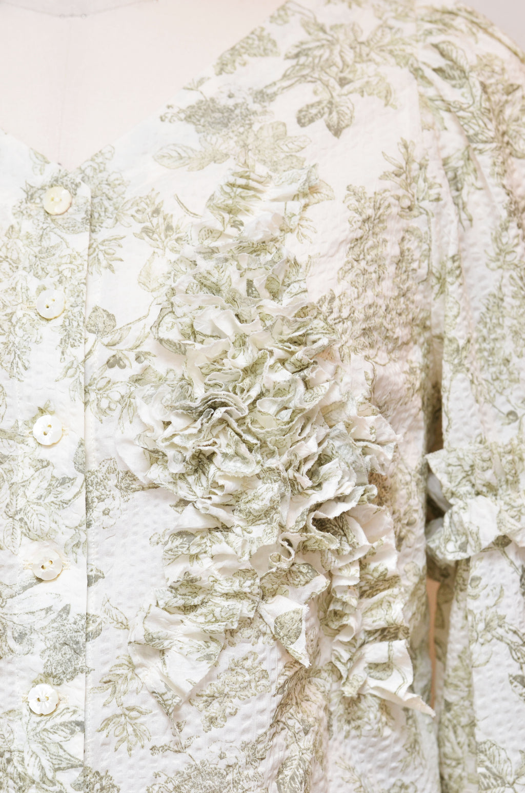 [2/14-15 TOKYO POPUP先行販売] [チクチクしない服] 浪漫ブラウス（オフ）