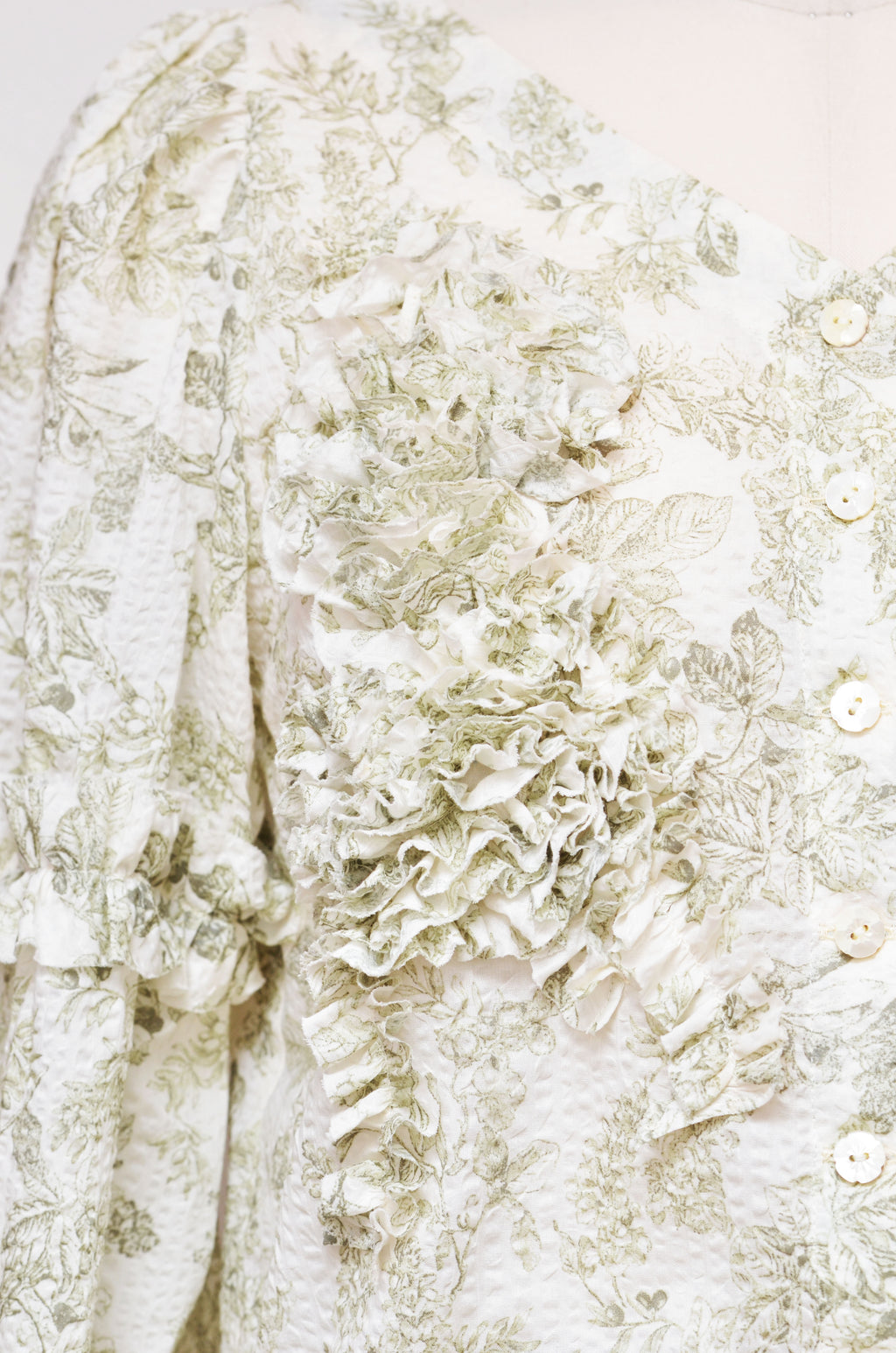 [2/14-15 TOKYO POPUP先行販売] [チクチクしない服] 浪漫ブラウス（オフ）