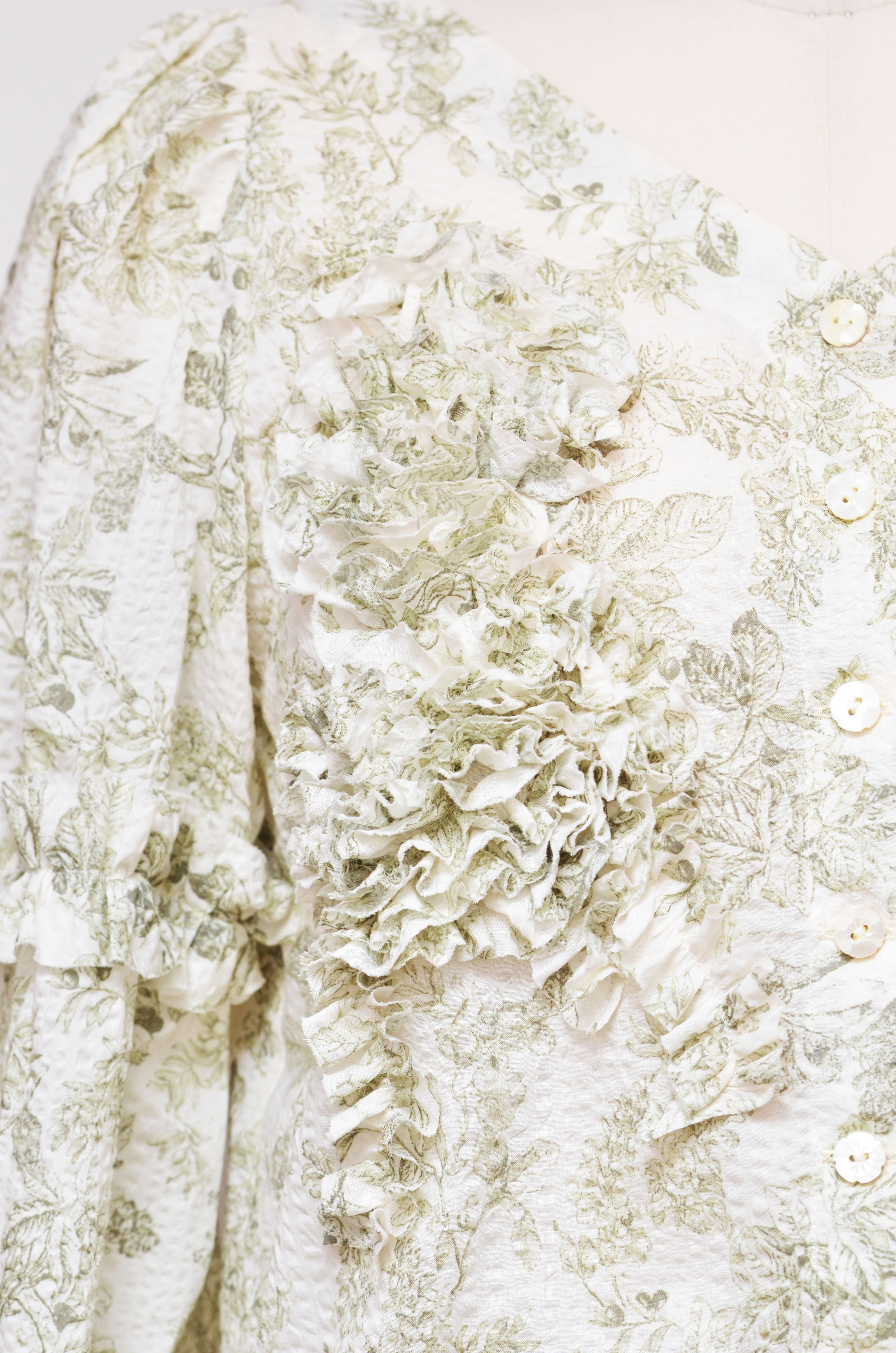 [2/14-15 TOKYO POPUP先行販売] [チクチクしない服] 浪漫ブラウス（オフ）