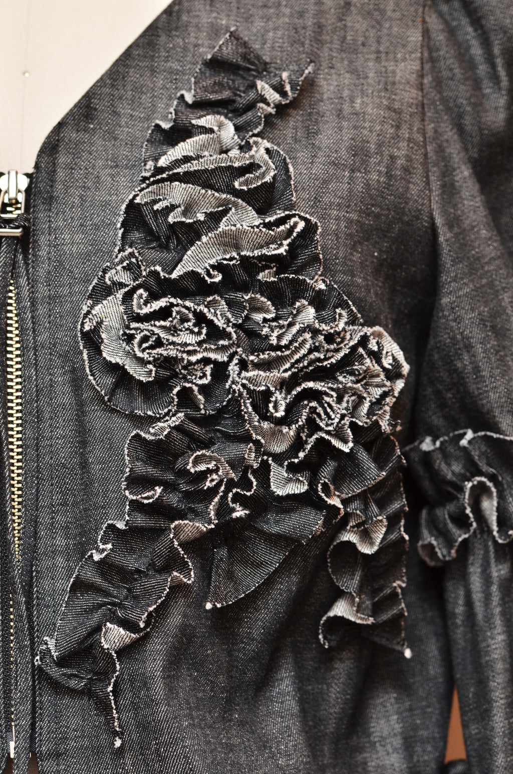 [Made to Order] [Colorfast] Frill Motif Denim-Like Blouson