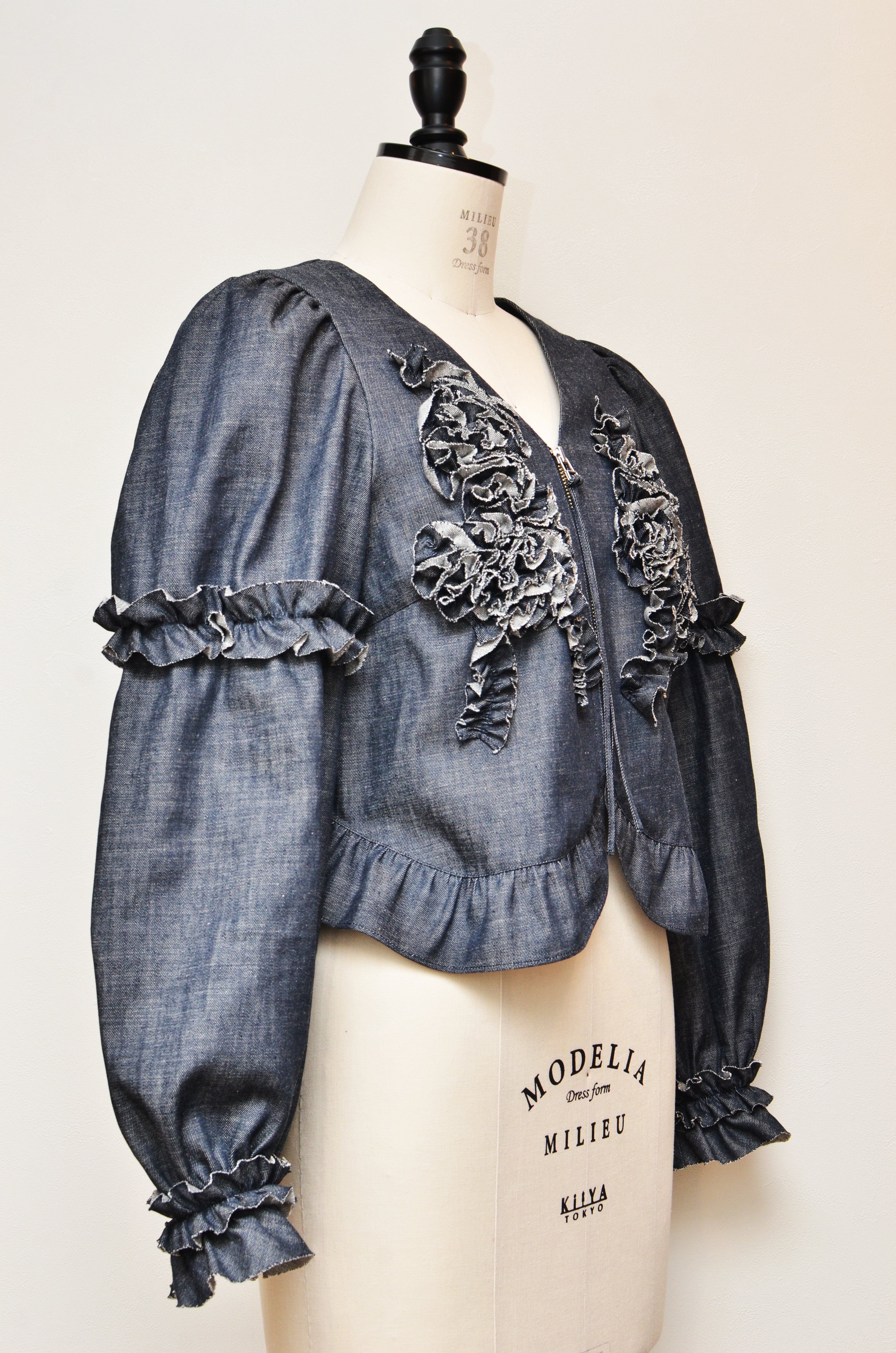 [受注生産] [色落ちしにくい]フリルモチーフデニムライクライトジャケット(NAVY)