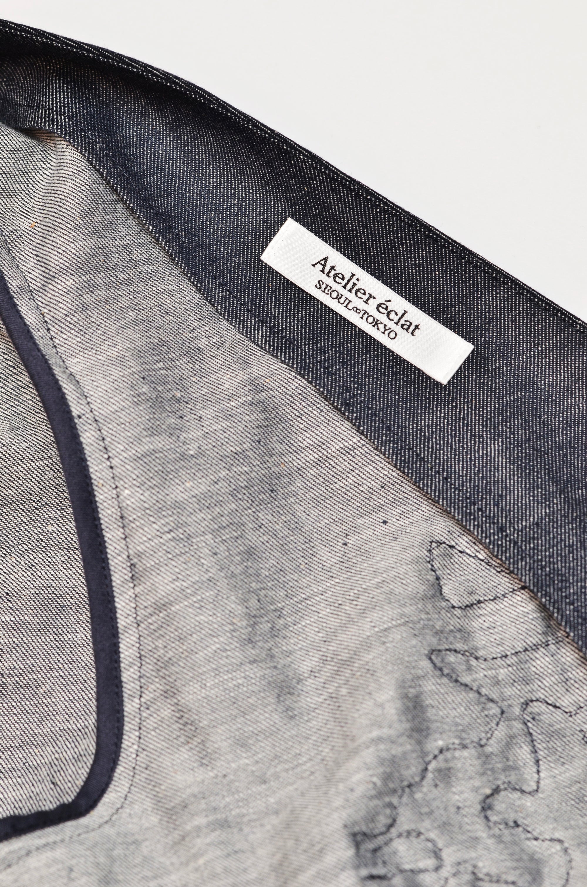 [受注生産] [色落ちしにくい]フリルモチーフデニムライクライトジャケット(NAVY)