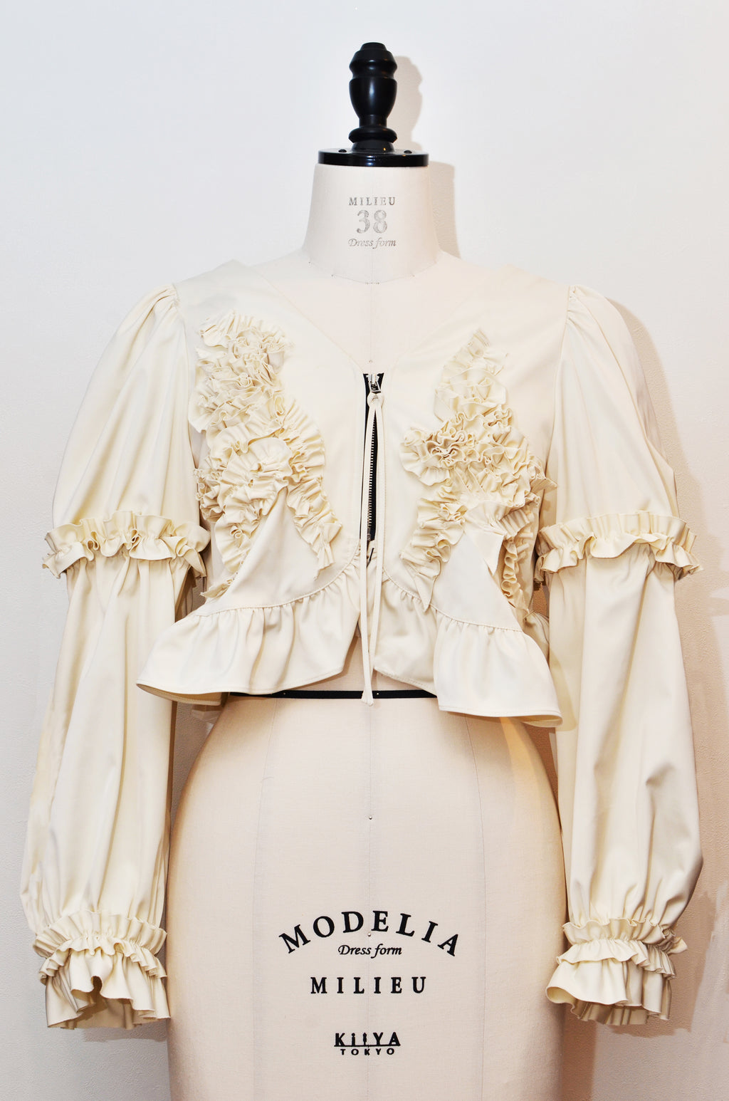 [Made to Order] [Washable] Frill Motif Double Satin Blouson