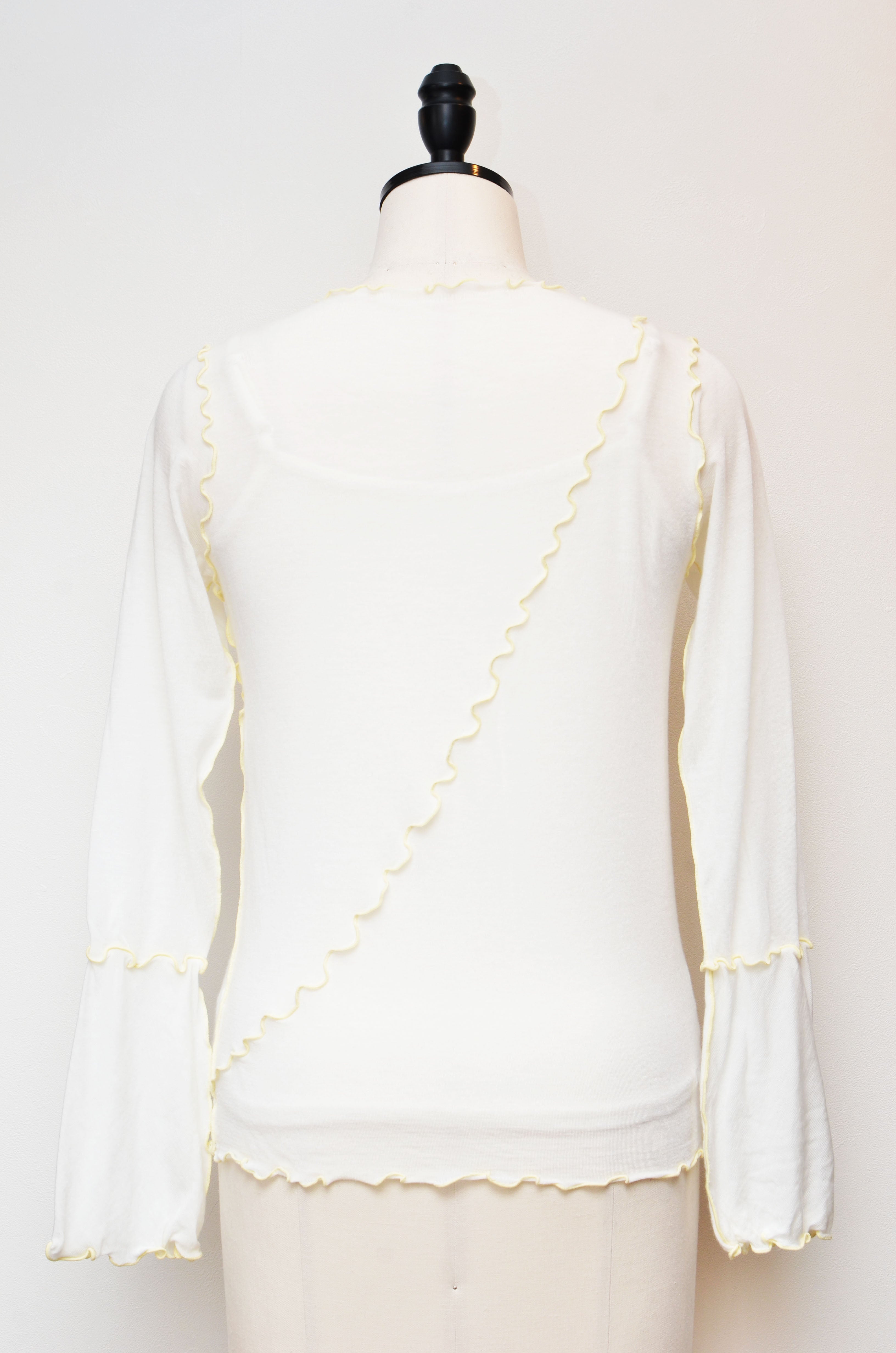 [2/14-15 TOKYO POPUP先行販売] [チクチクしない服] 締め付けないシアートップス + 綿混キャミソールセット（オフ）