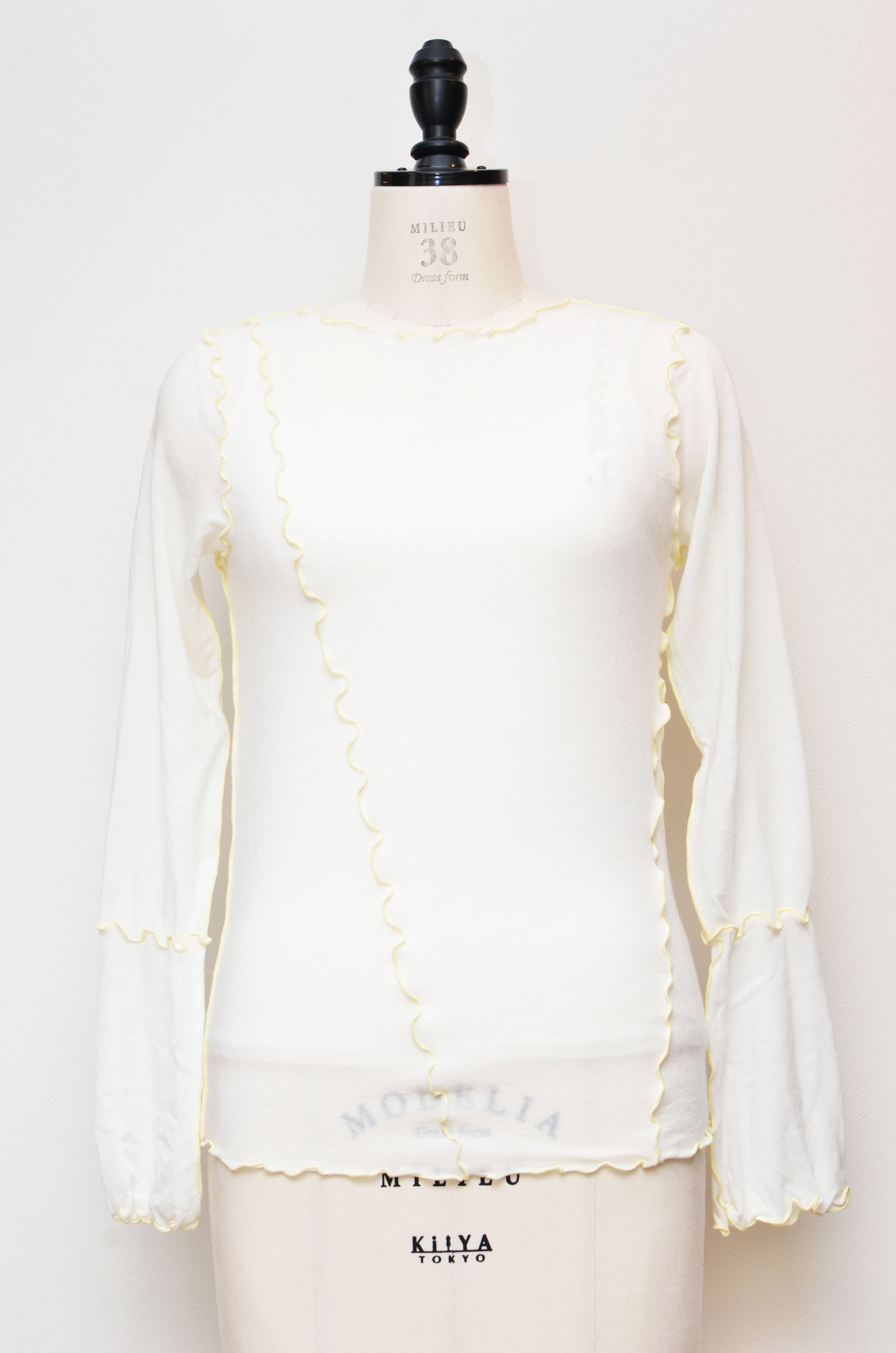 [2/14-15 TOKYO POPUP先行販売] [チクチクしない服] 締め付けないシアートップス + 綿混キャミソールセット（オフ）