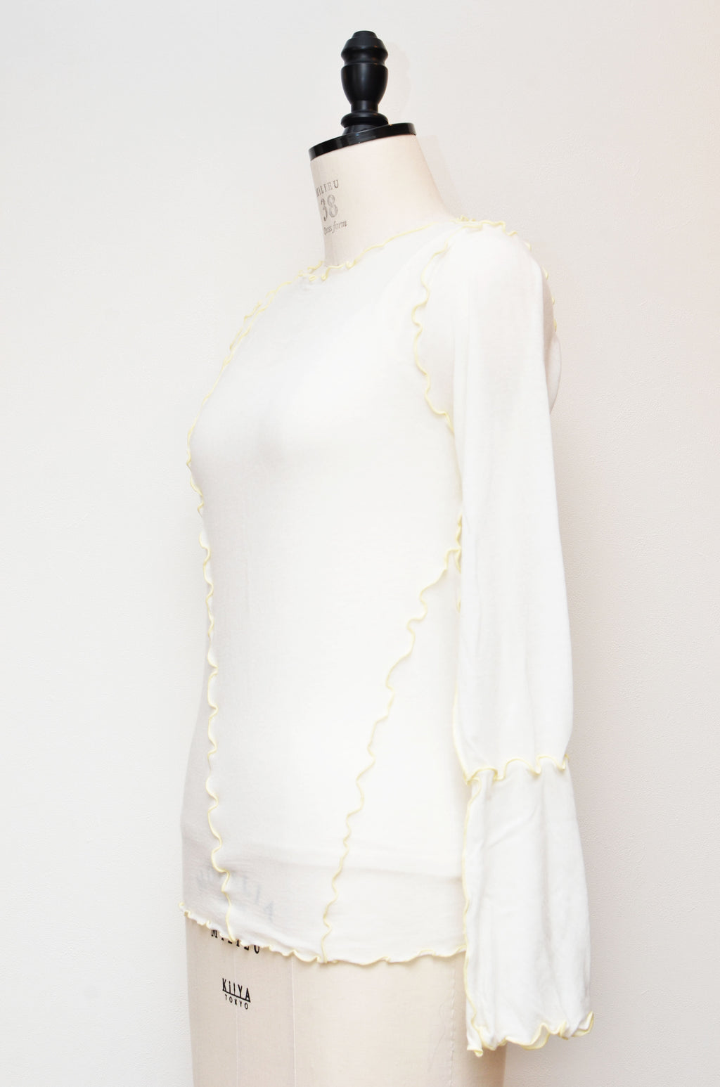 [2/14-15 TOKYO POPUP先行販売] [チクチクしない服] 締め付けないシアートップス + 綿混キャミソールセット（オフ）