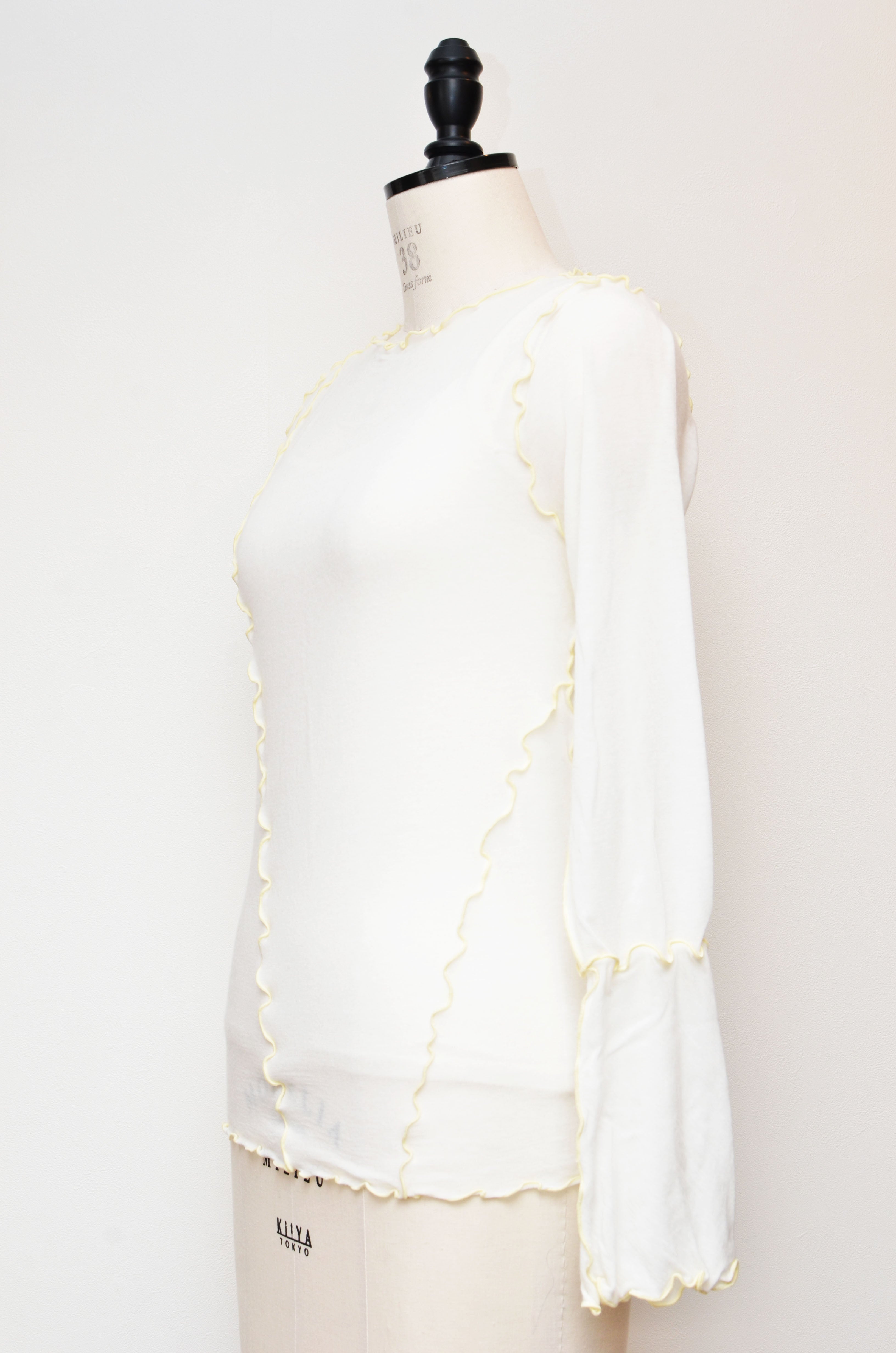 [2/14-15 TOKYO POPUP先行販売] [チクチクしない服] 締め付けないシアートップス + 綿混キャミソールセット（オフ）